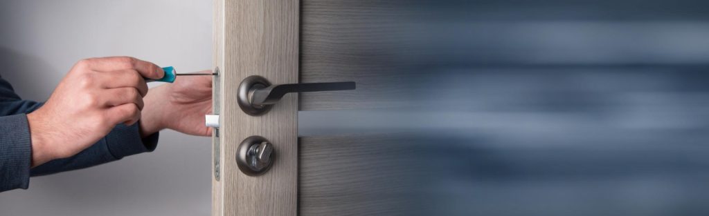 פורץ מנעולים